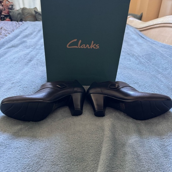 Clarks Shooties Booties NWT - New in Box Black - Picture 2 of 3